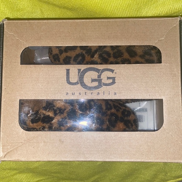 Baby Ugg’s - Picture 2 of 7